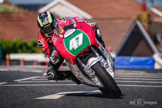 DREAM COME TRUE! KMR Kawasaki, Backed by Kronos AV, Conquer the International North West 200!