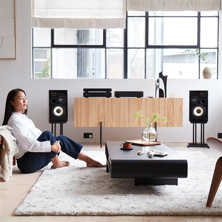 ARCAM ST5 streamer in listening room
