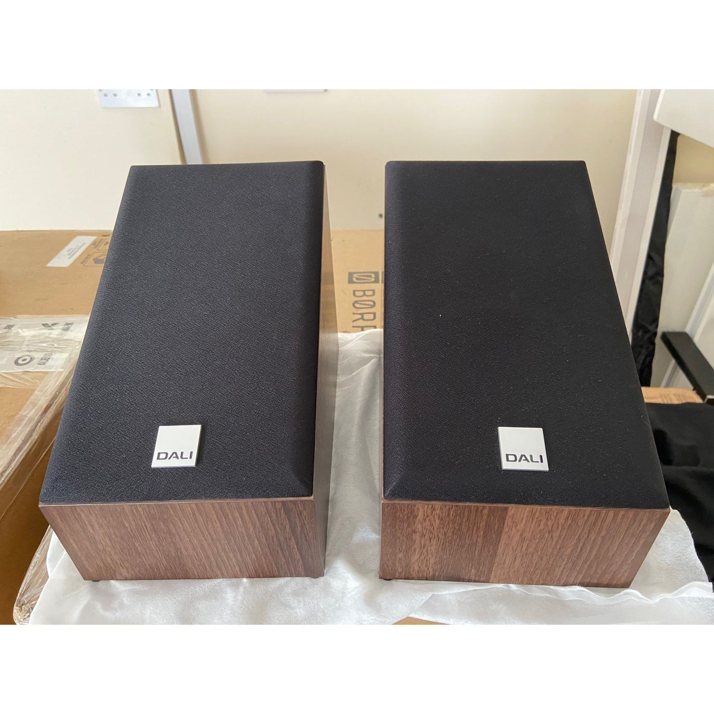 Dali Atleco C1 Walnut (used) near mint pair