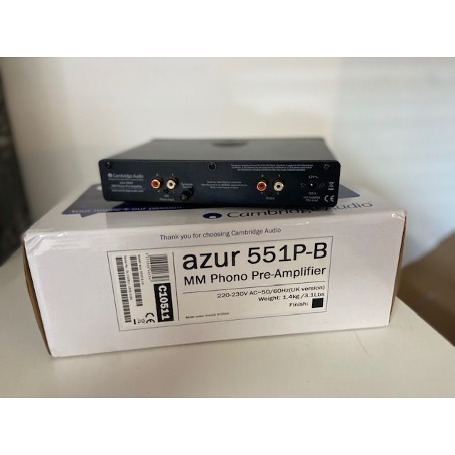 Cambridge audio Azur Azur 551P ( used light marks)