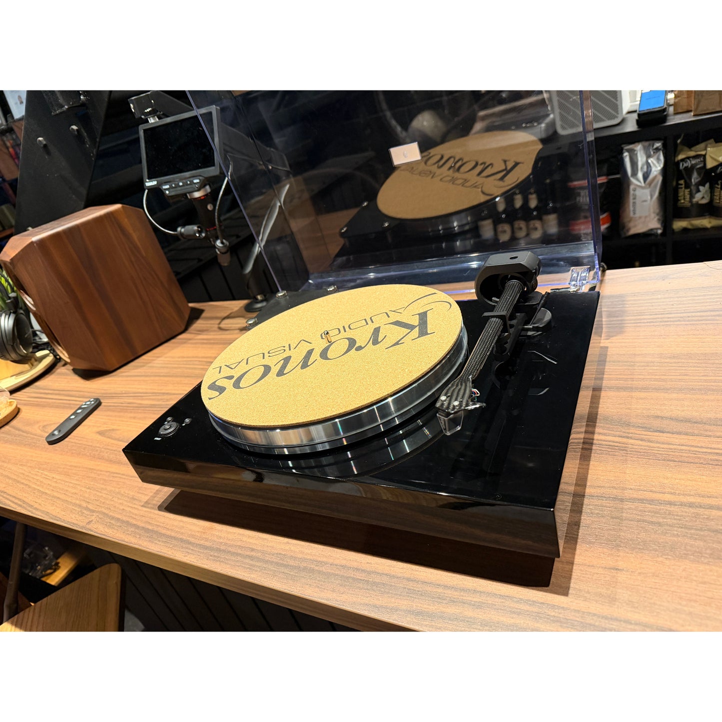Pro-Ject Xtension 9 Turntable - Gloss Black(USED)