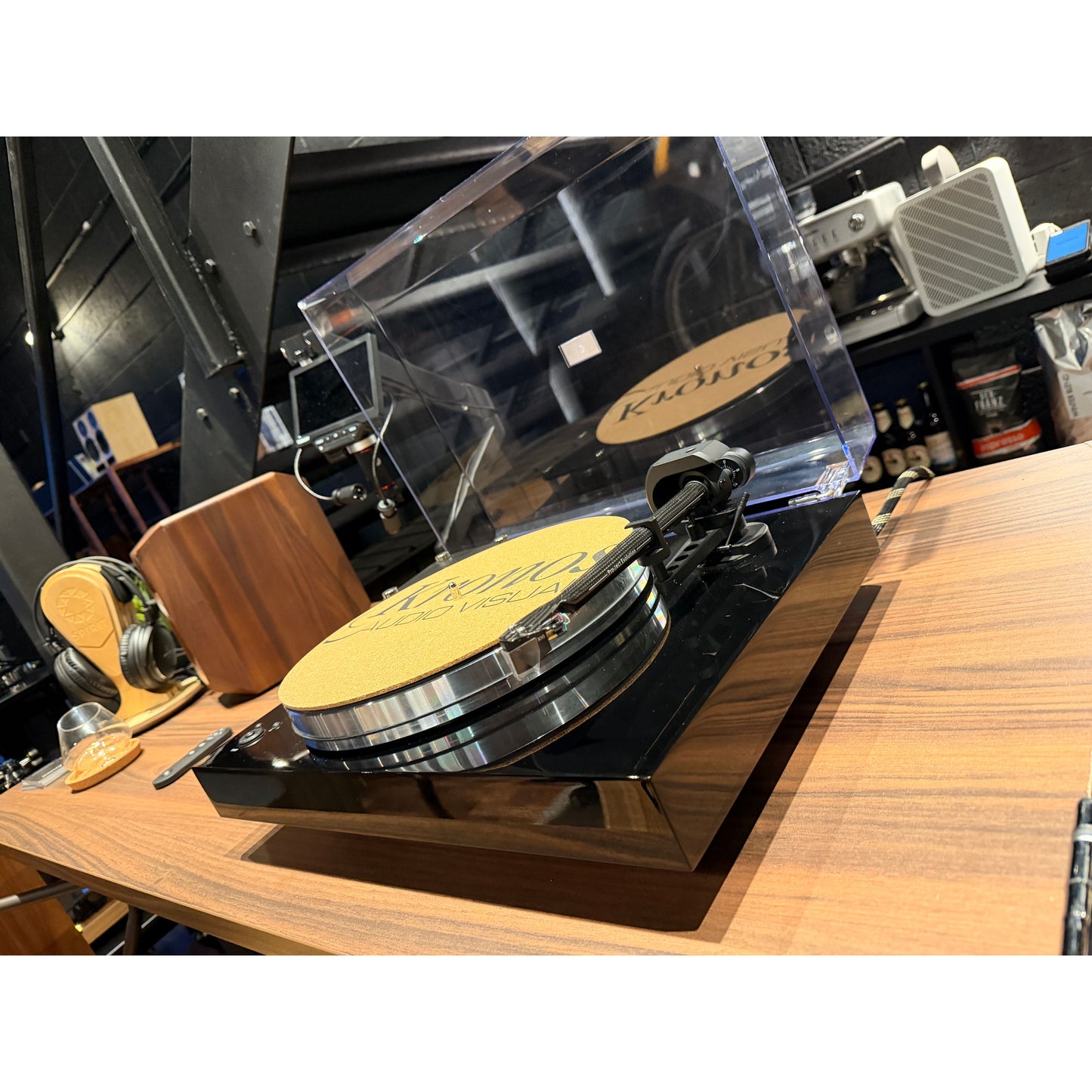Pro-Ject Xtension 9 Turntable - Gloss Black(USED)