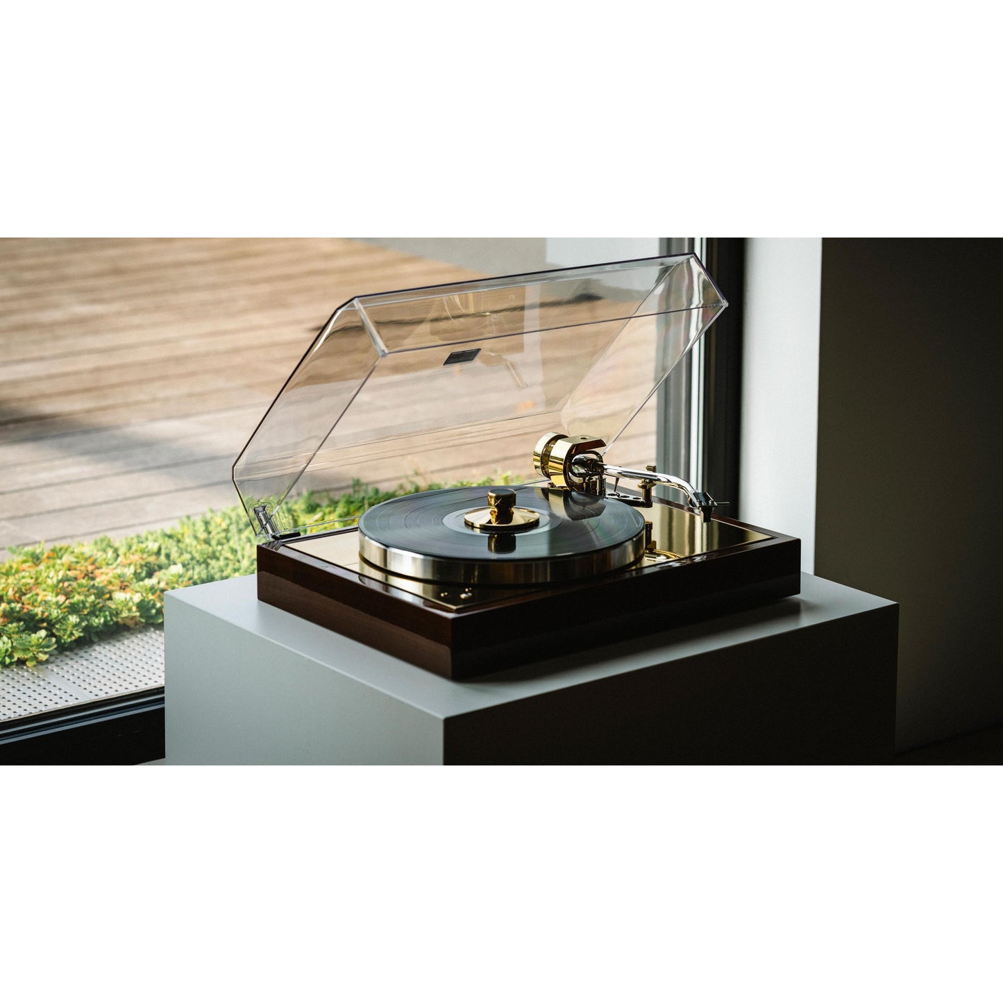 Pro-Ject The Classic Reference Turntable