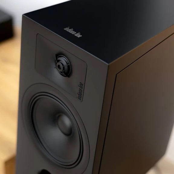 Indiana Lina Lira 3 Bookshelf Speakers
