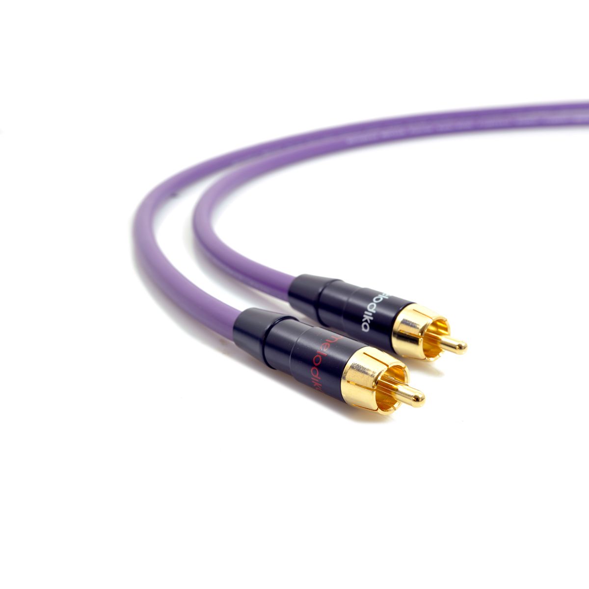 Melodika Purple MD2R stereo RCA interconnect – close-up of gold-plated RCA plugs