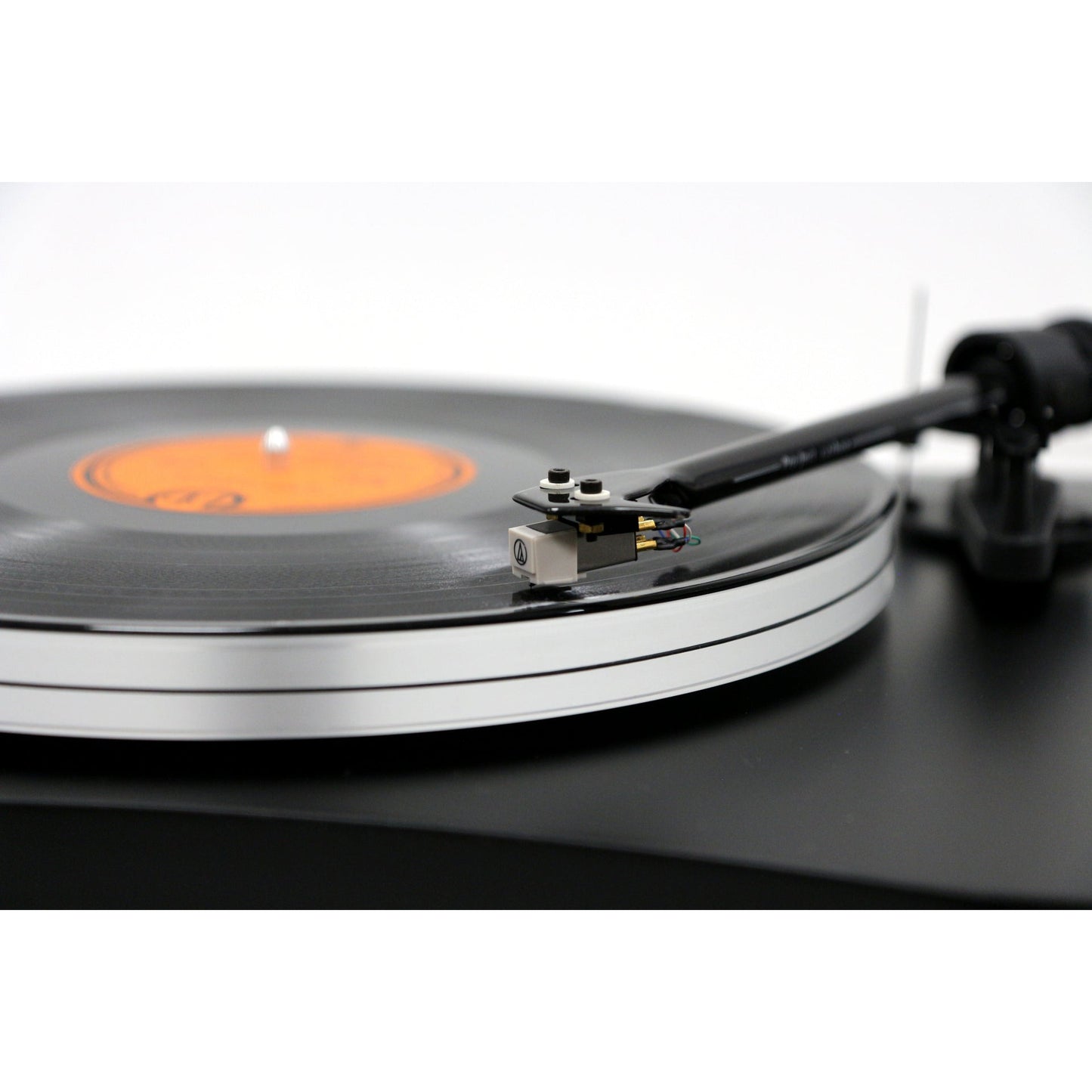 New Horizon 203 Turntable