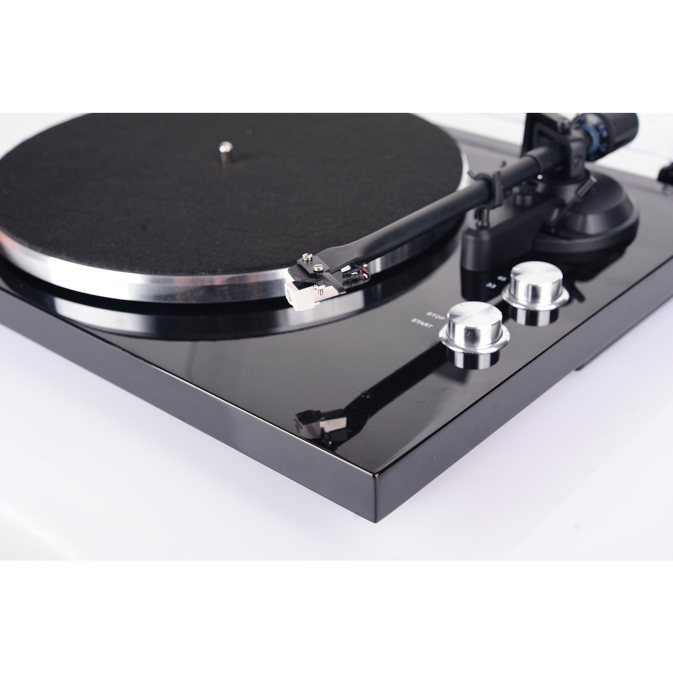 Blue Aura PG-1 Blackline Turntable & WS80i Speakers