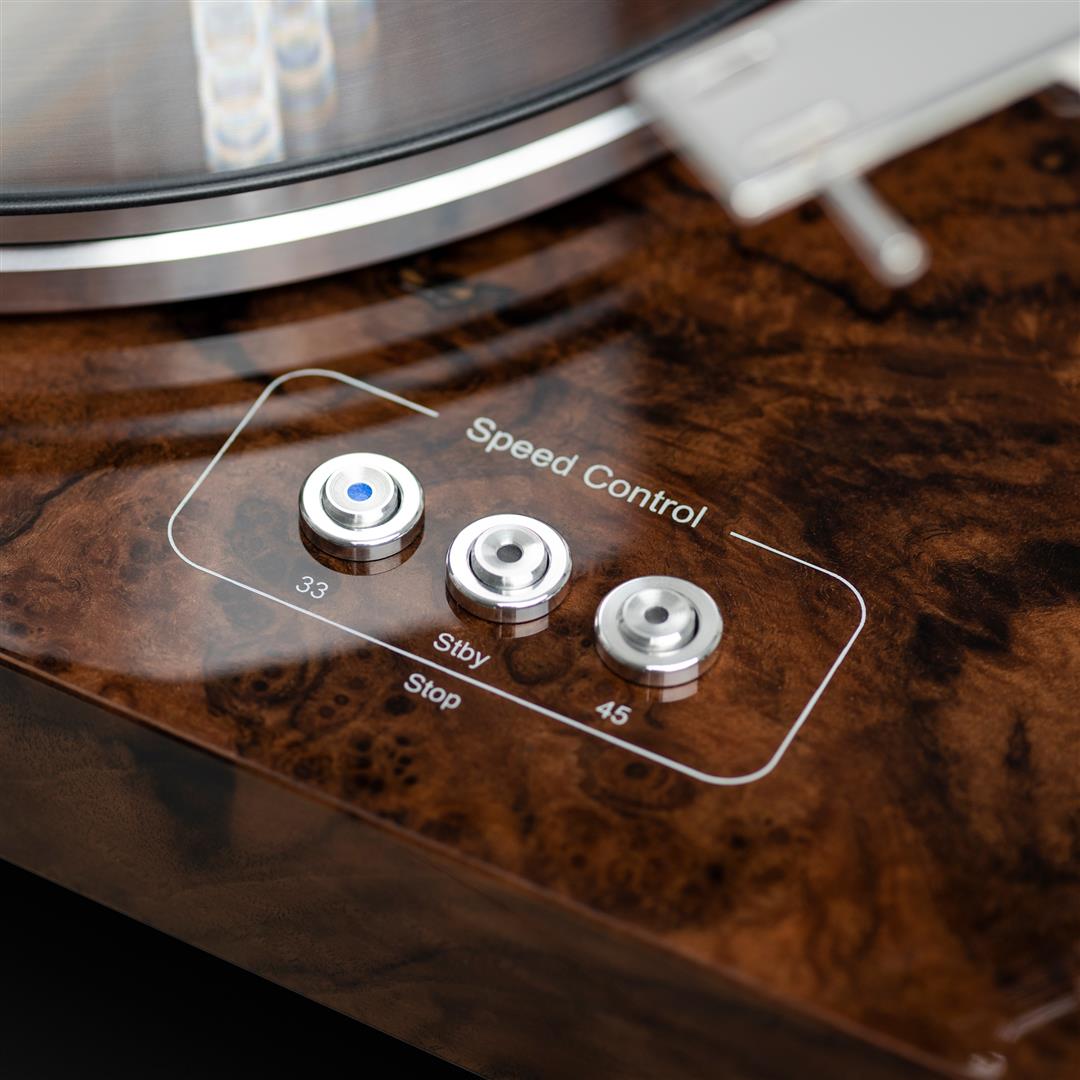 Pro-Ject Signature 10 Turntable