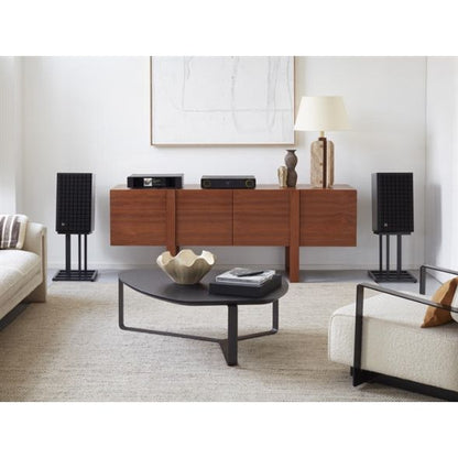 ARCAM ST25 network streamer in stereo system