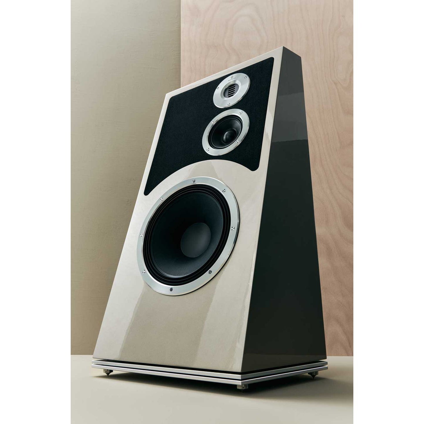 Audiovector Trapeze Ri Floorstanders