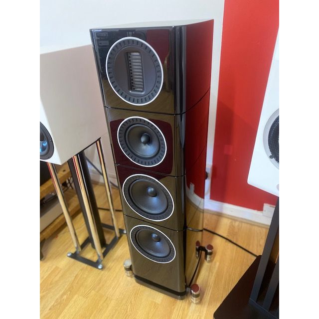 Wharfedale Elysian 3 Floorstanders stunning GLOSS BLK (ex demo)
