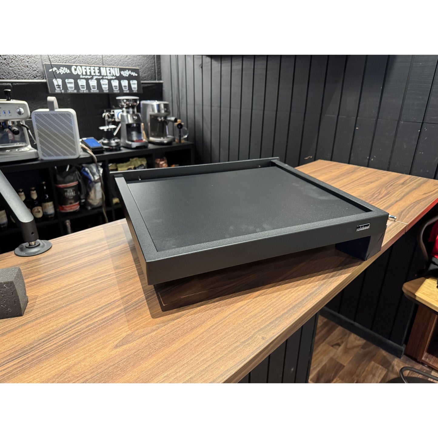 Solidsteel WS-5 Adjustable Turntable Shelf (Open Box)