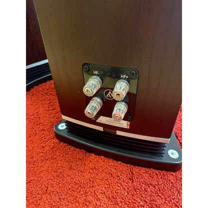 Fyne Audio F501 in stunning real walnut wood veneer (used) Boxed