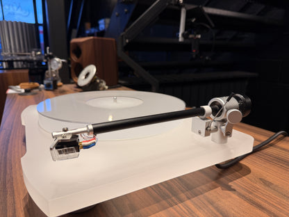 Marantz TT-15S1 Reference Turntable with Clearaudio Virtuoso Cartridge – Pre-Owned, Near Mint (USED)
