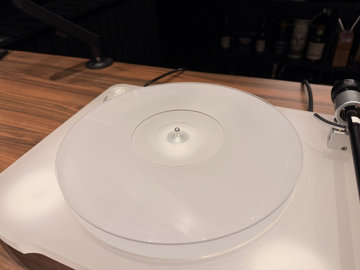 Marantz TT-15S1 Reference Turntable with Clearaudio Virtuoso Cartridge – Pre-Owned, Near Mint (USED)