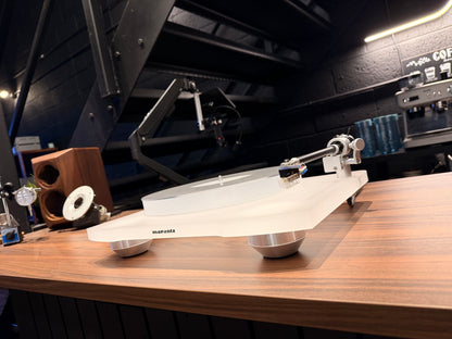 Marantz TT-15S1 Reference Turntable with Clearaudio Virtuoso Cartridge – Pre-Owned, Near Mint (USED)