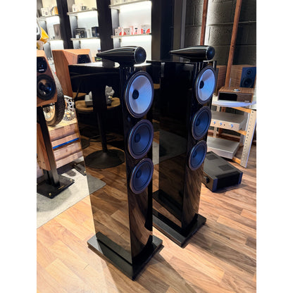 B&W 703 S3 Floorstanders (USED)