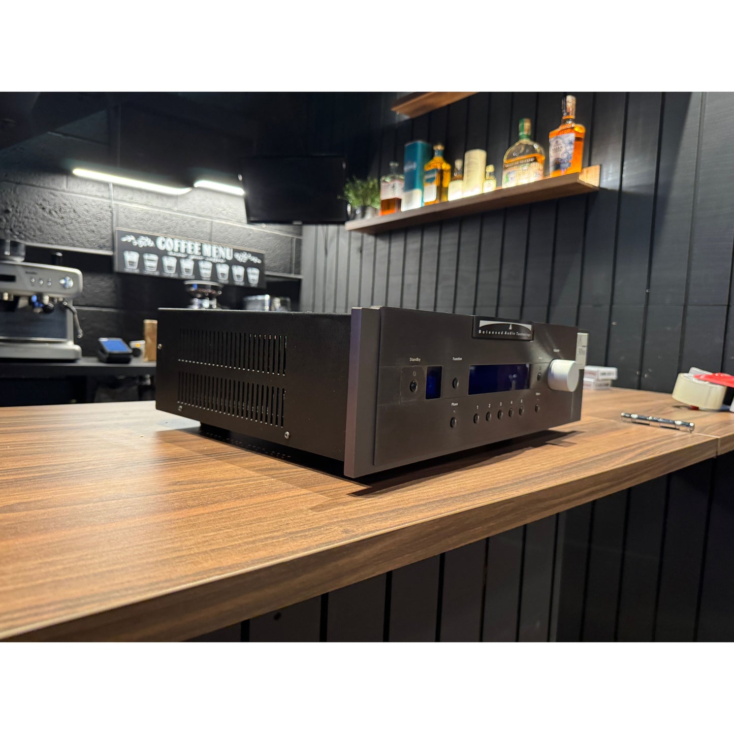 BAT 30 SE Valve Pre Amplifier (USED)