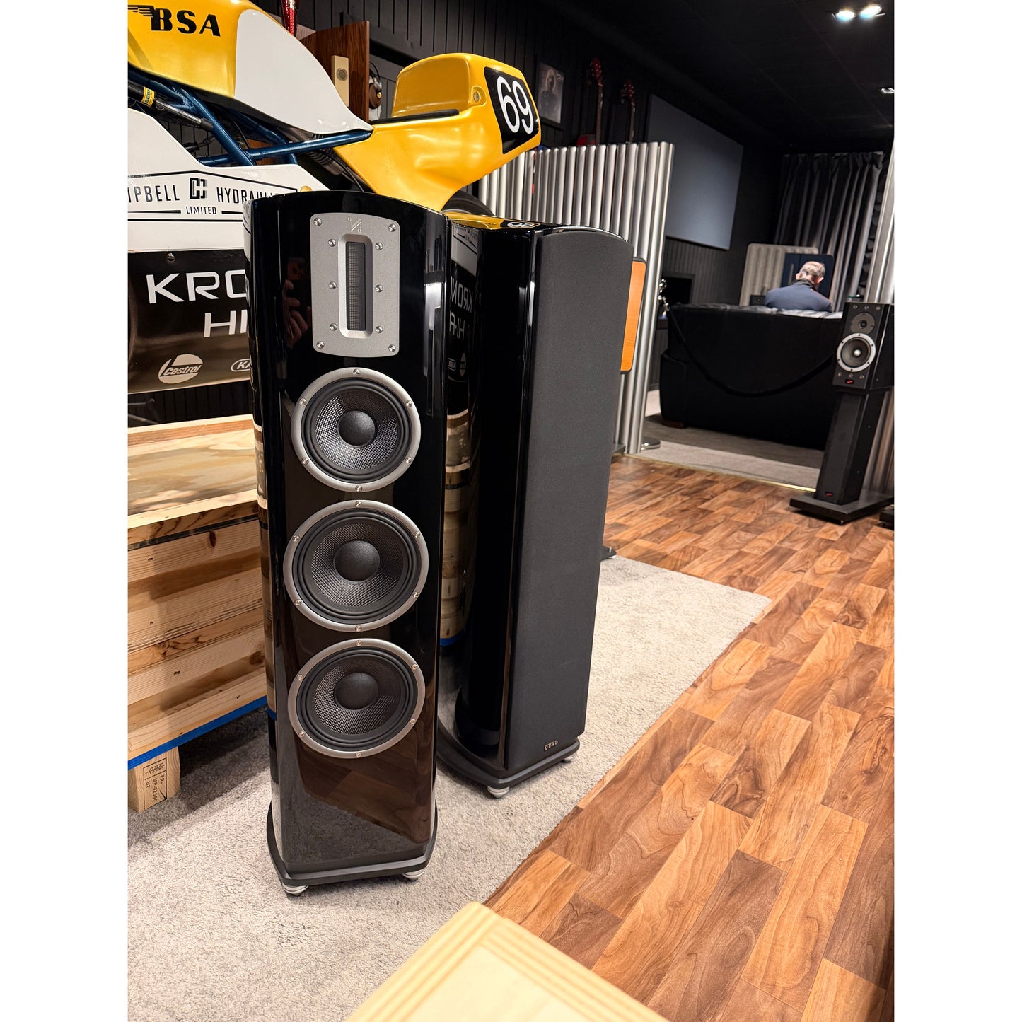 Quad Z3 Floorstanders (Open Box)