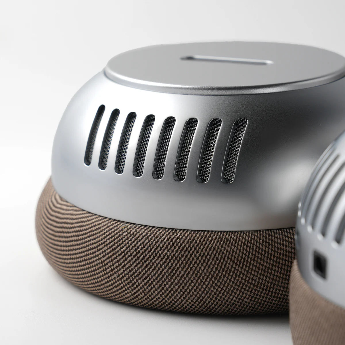 Ecoute Triode Vacuum Tube Active Headphones - Satin Aluminum