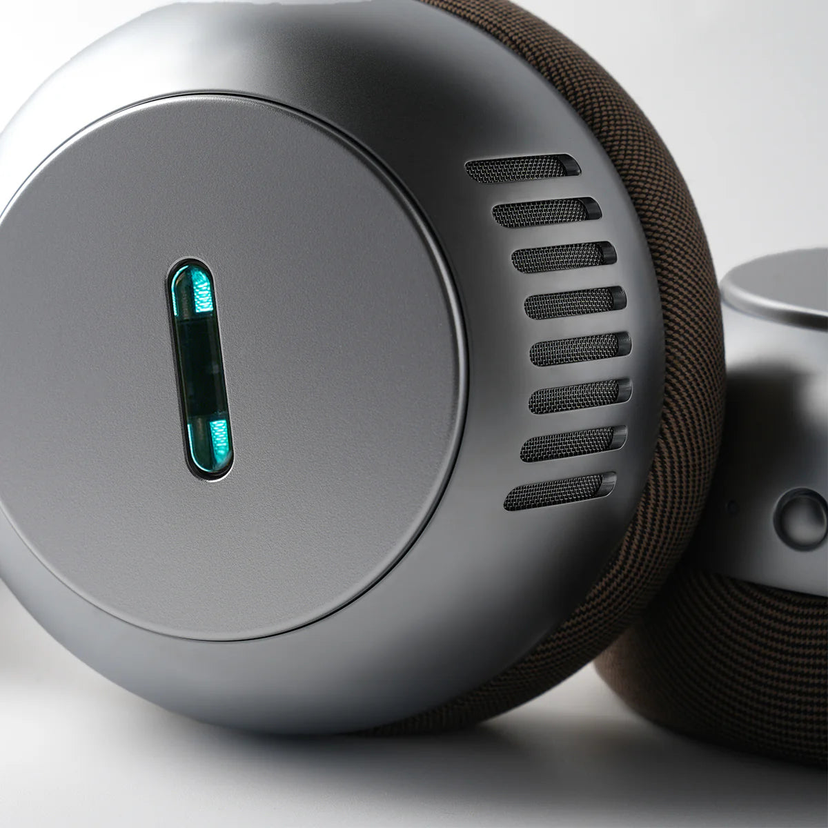 Ecoute Triode Vacuum Tube Active Headphones - Satin Aluminum