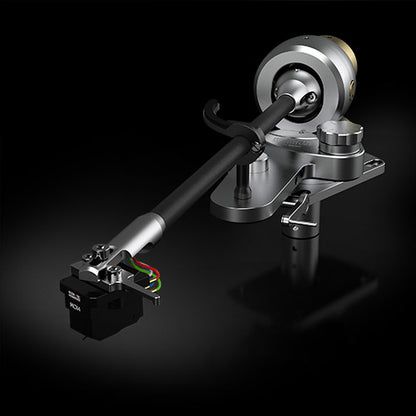 Acoustic Signature TA-2000 Neo – Tonearm side detail