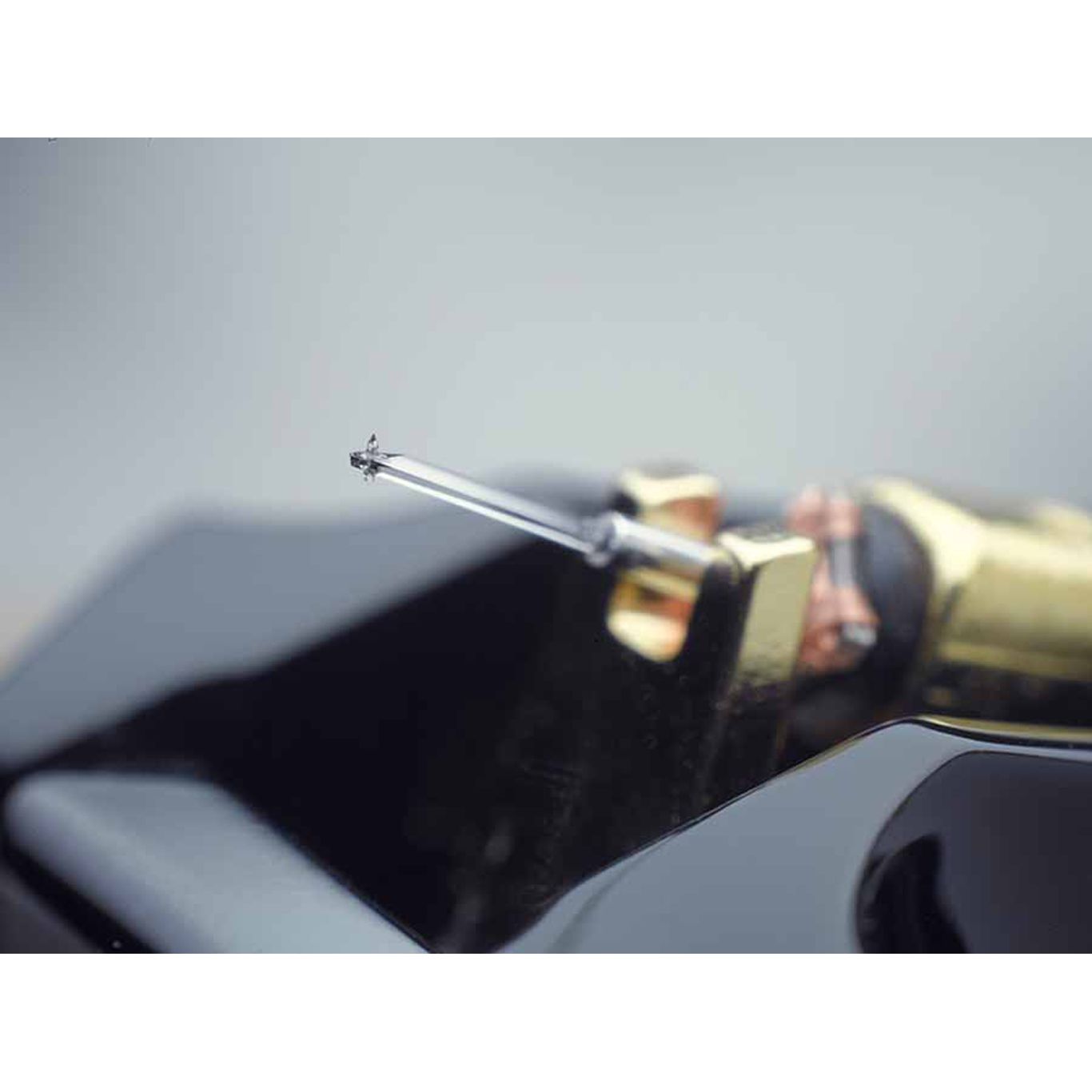 Hana Unami Black MC Low Output Cartridge