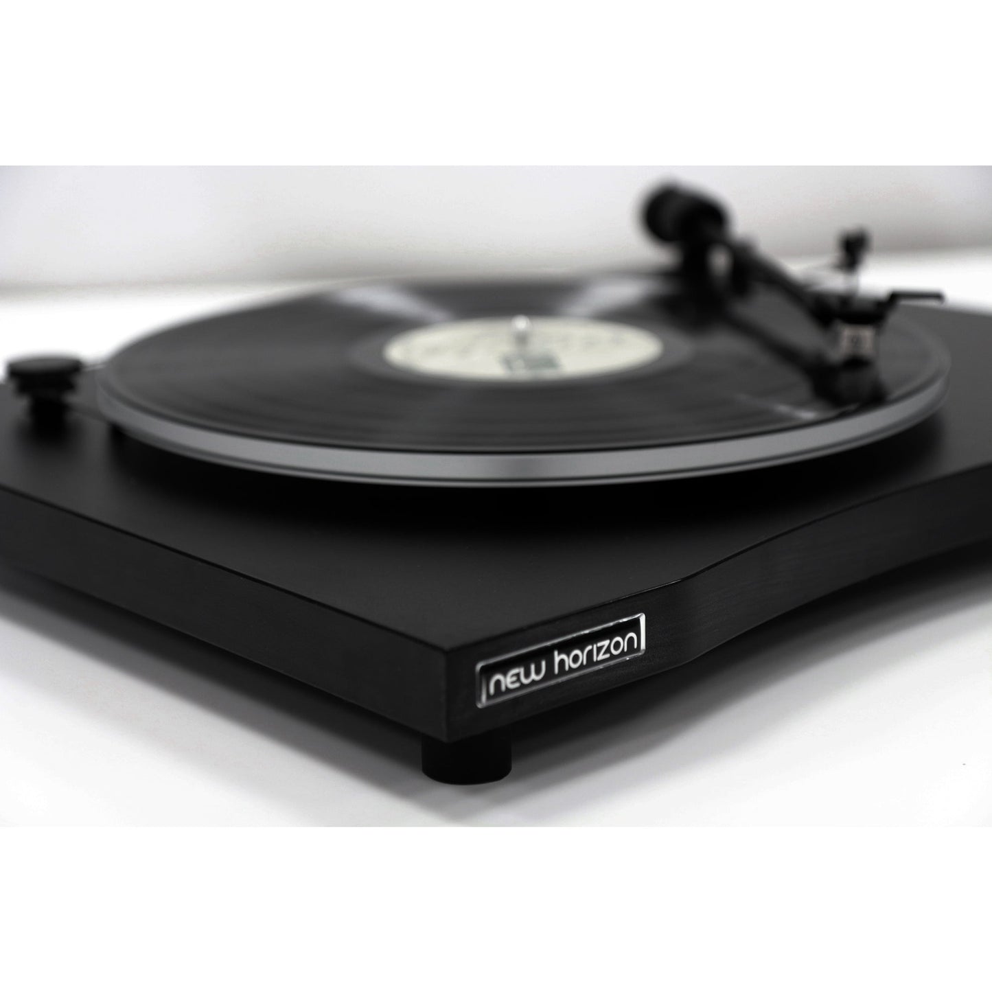New Horizon 101 Turntable