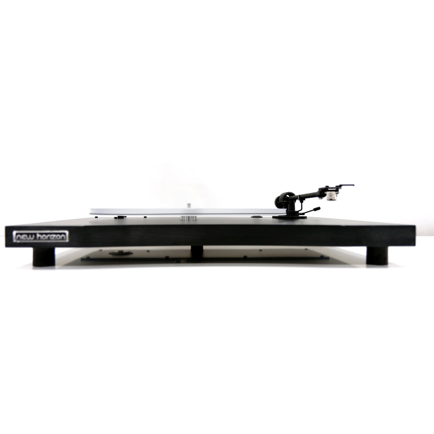 New Horizon 101 Turntable