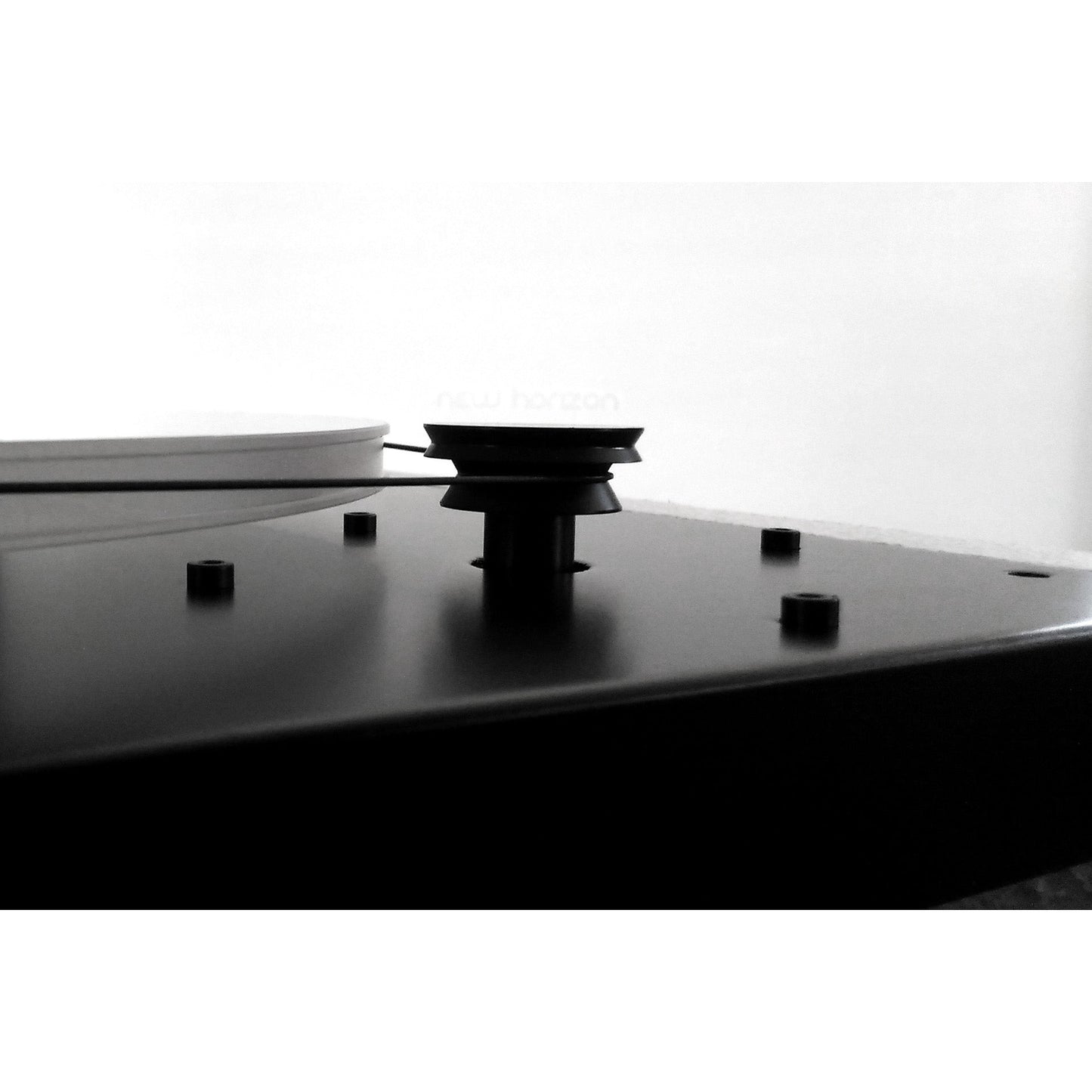 New Horizon GD2 Turntable