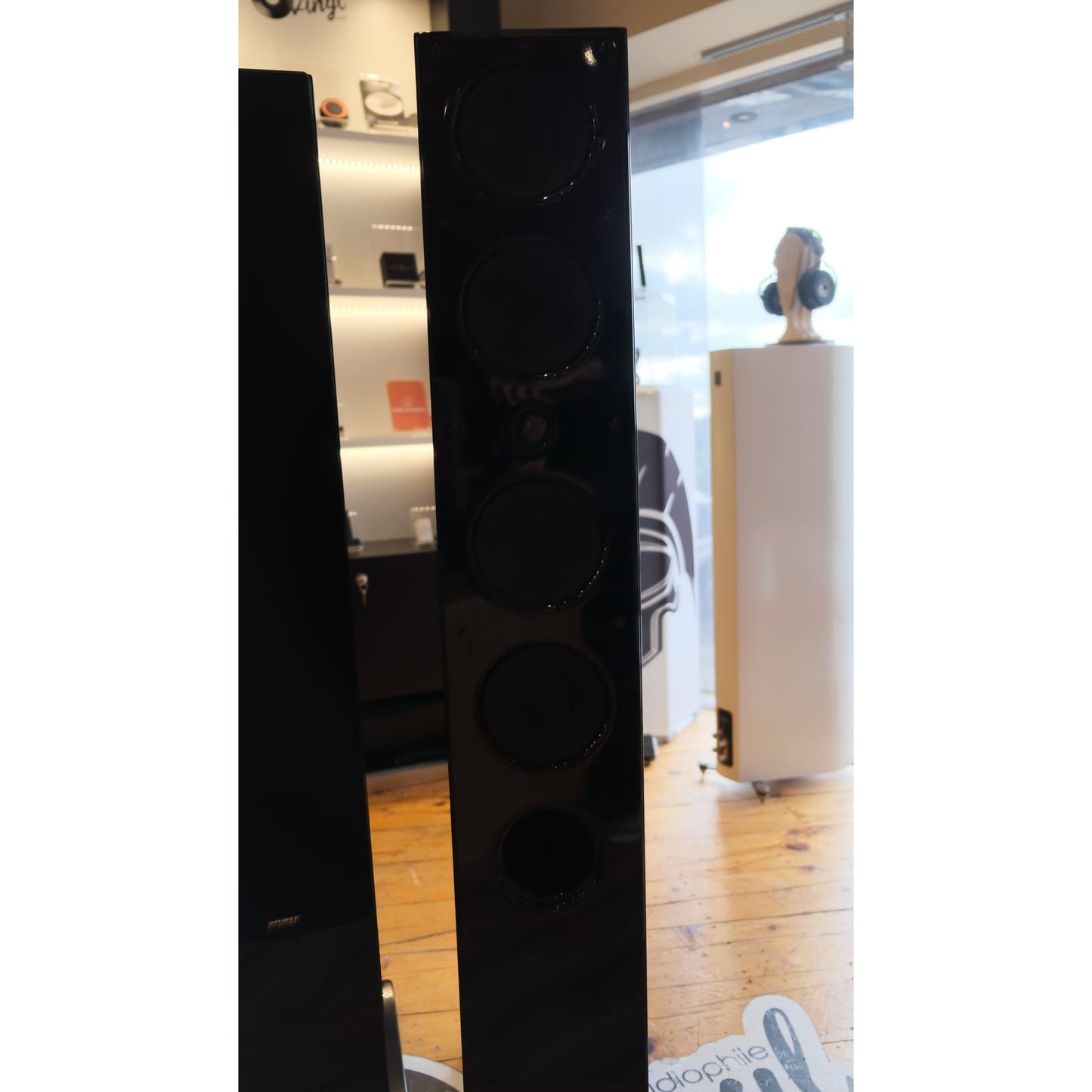 Advance Paris Kubik K11S Loudspeakers: Used: Boxed: Piano Black: As new condition.
