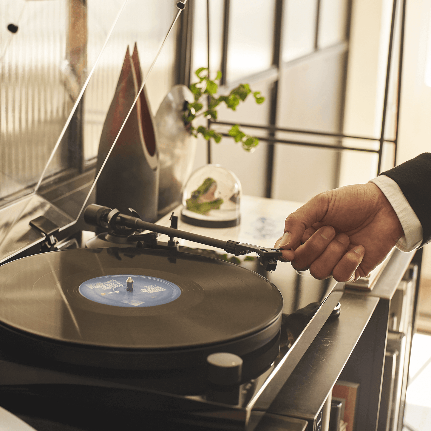 Audio Technica AT-LPW50PB Fully Manual Belt-Drive Turntable