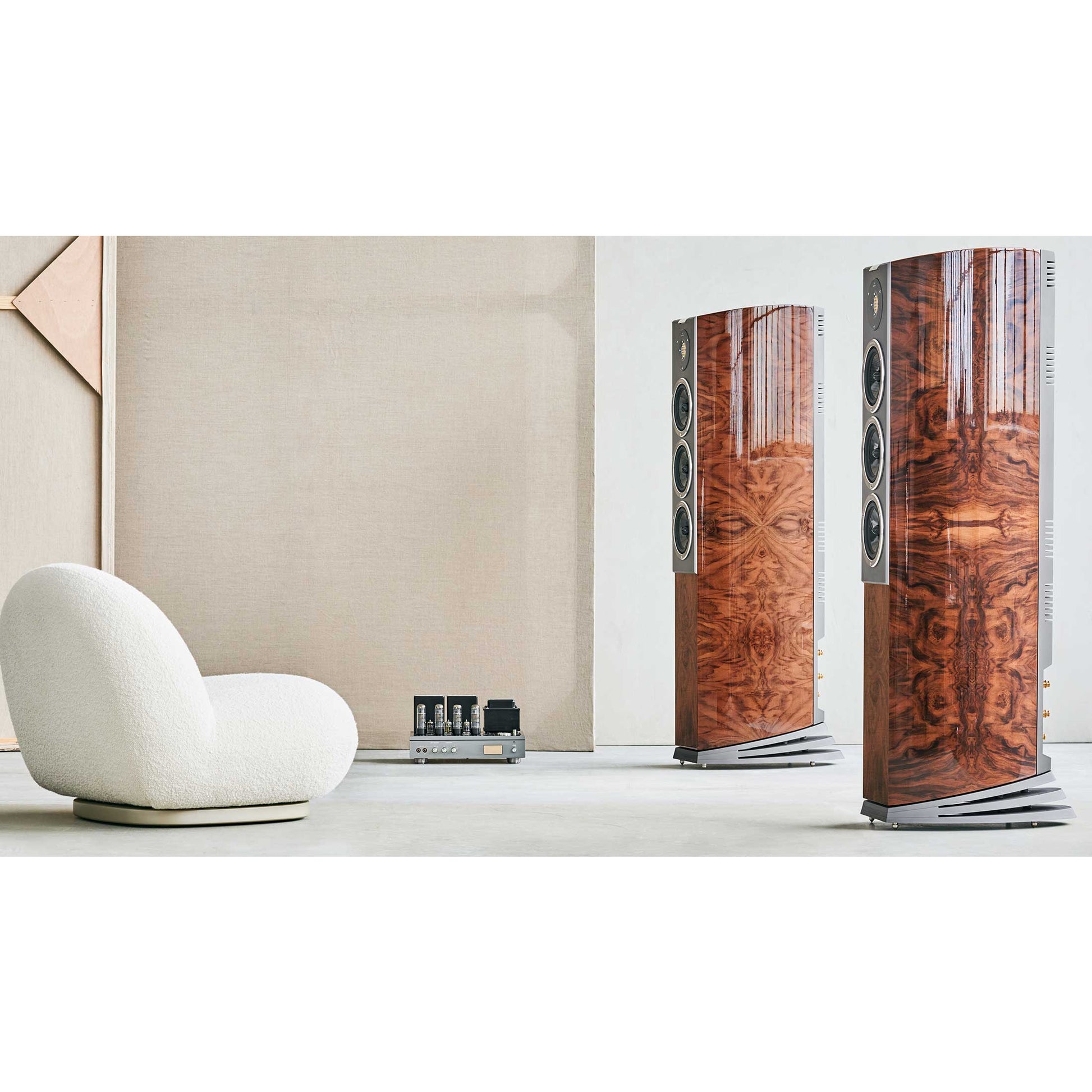 Audiovector R8 Arettè Loudspeakers - Kronos AV